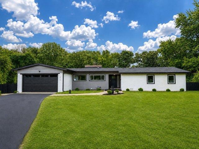 House for sale in Medinah, Illinois
