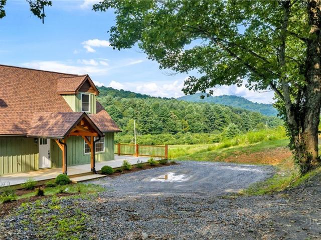 House for sale in West Jefferson, North Carolina