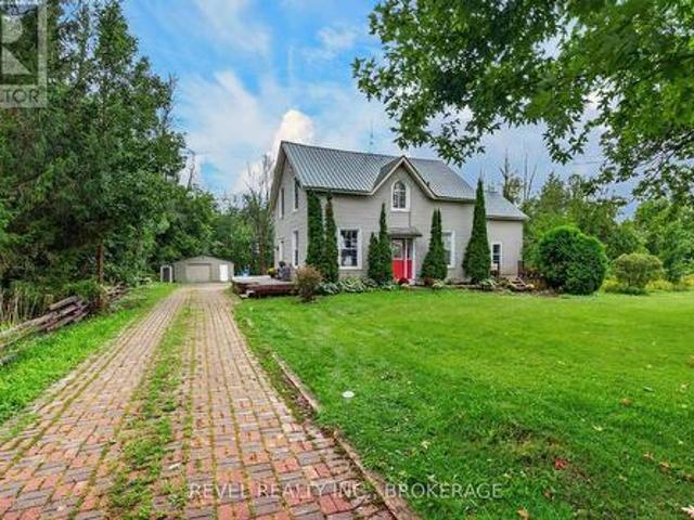 House for sale in Ontario