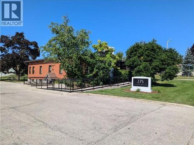 Commercial for rent in Kitchener, Ontario