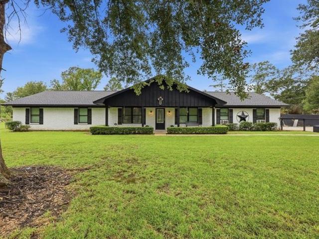 House for sale in Vidor, Texas