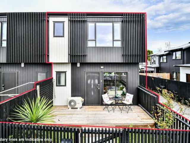 Townhouse for sale in Manurewa