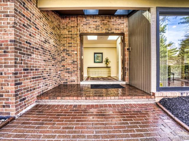 House for sale in Echo Ridge, Bloomfield Hills