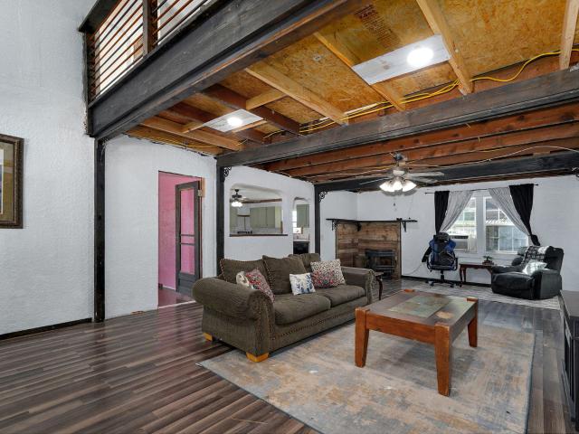 House for sale in Stotts City, Missouri