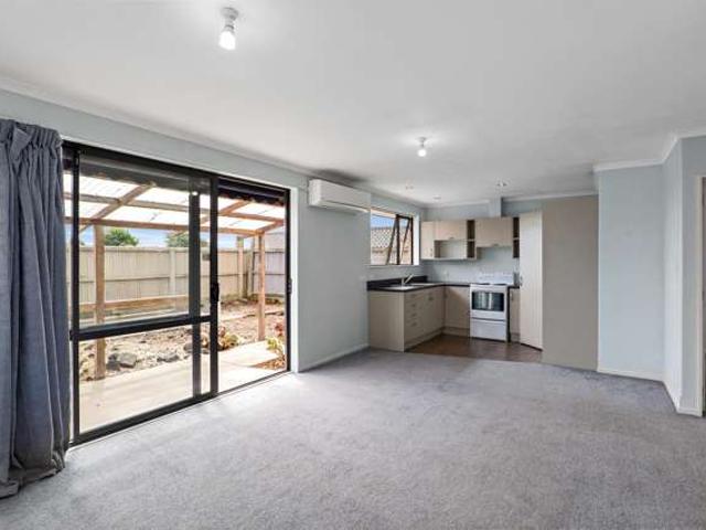 House for sale in Chaslands, Canterbury