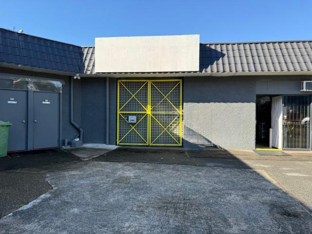 Warehouse for rent in Toombul, Queensland