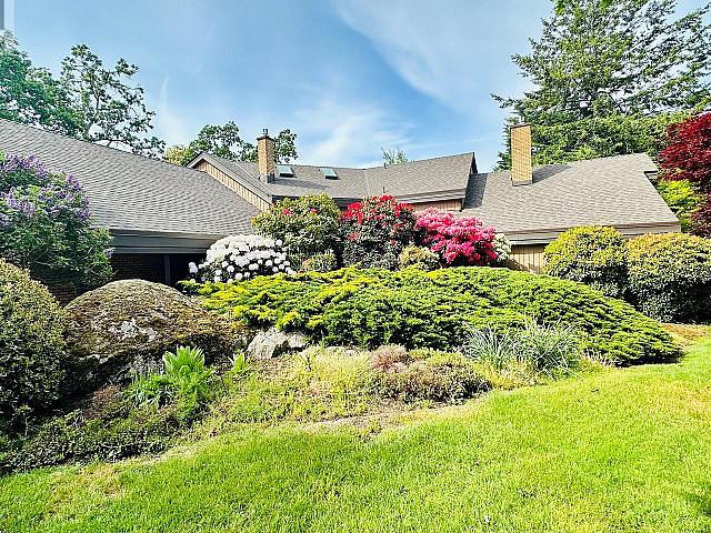 House for sale in Saanich, British Columbia