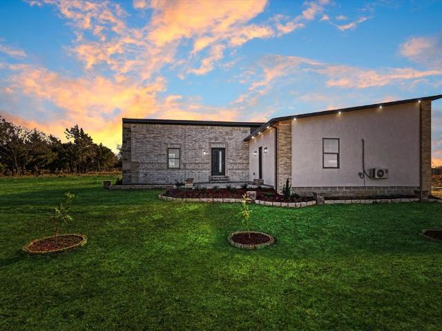House for sale in Wills Point, Texas