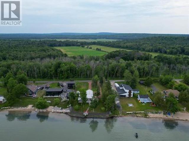 House for sale in Ontario
