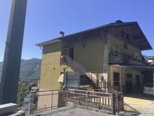 Appartamento in vendita a Carosso, Rota D'imagna