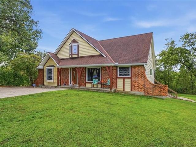 House for sale in Lenexa, Johnson County