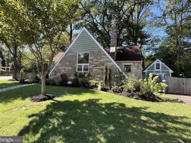 House for sale in Falls Church House for sale in Falls Church