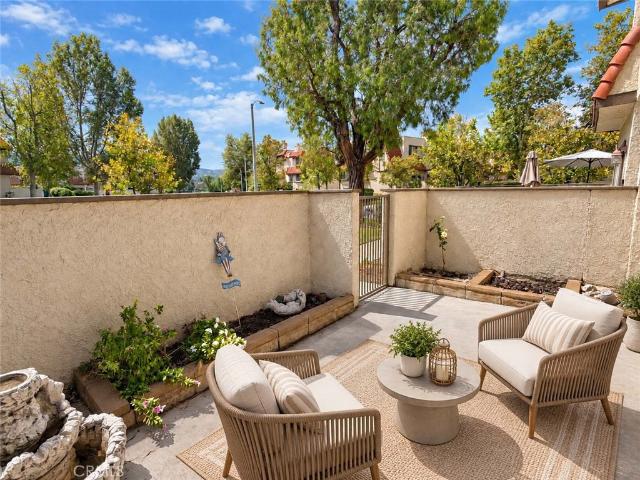 Townhouse for sale in Canyon Country, California
