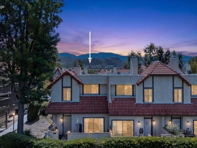 Condo for sale in Canyon Country, California