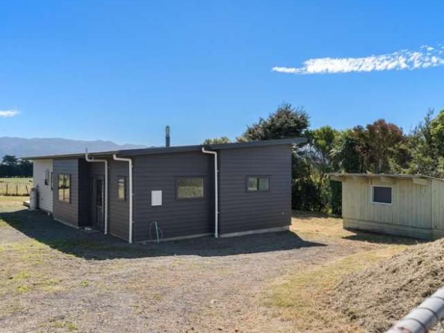 House for sale in Cape Palliser, Wellington