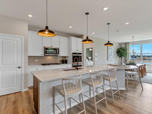 House for sale in Lindenhurst, Illinois