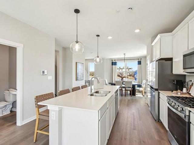 Townhouse for sale in Warrenville, DuPage County
