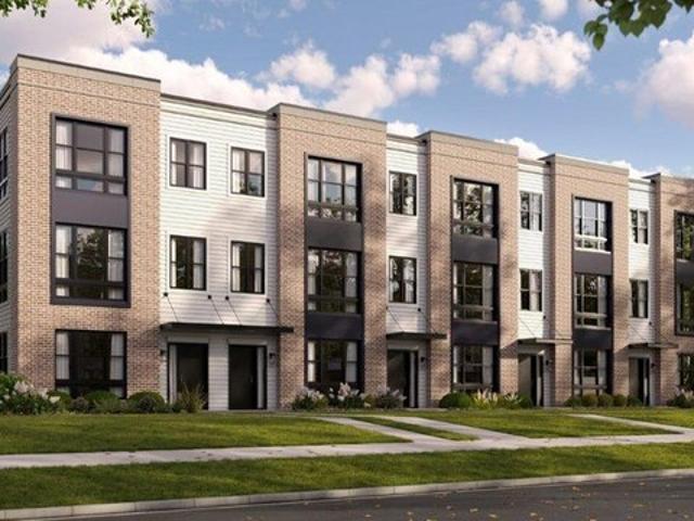 Townhouse for sale in Warrenville, Illinois