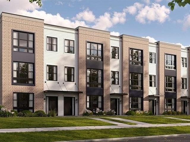 Townhouse for sale in Warrenville, Illinois