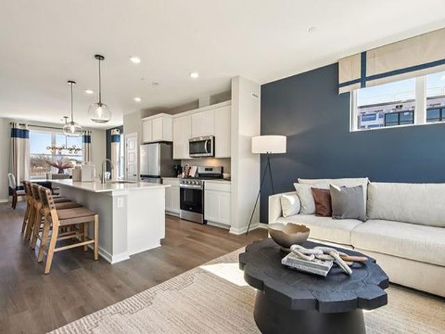 Townhouse for sale in Warrenville, DuPage County
