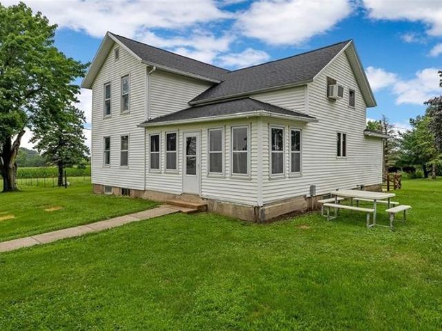House for sale in Vinton, Iowa