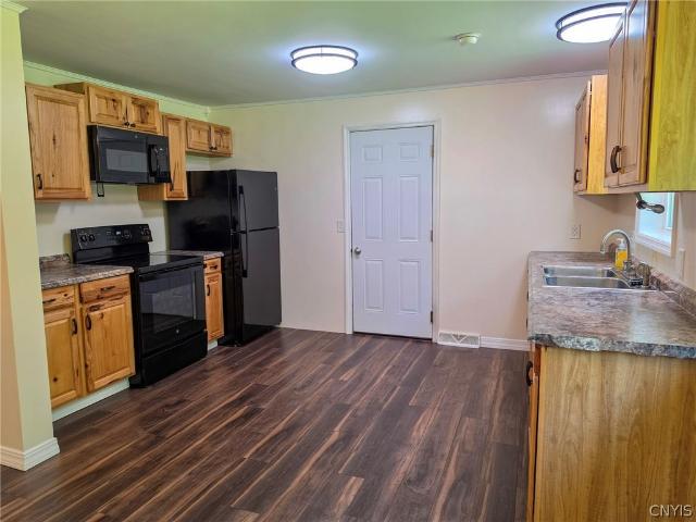House for sale in Oneida, New York