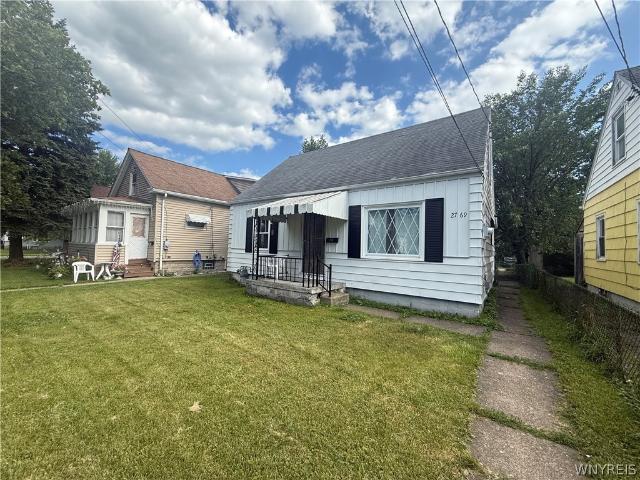 House for sale in Niagara, New York
