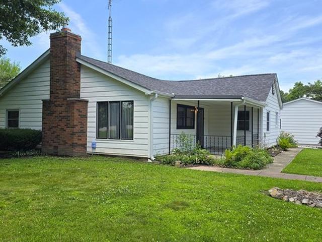 House for sale in Sandoval, Illinois