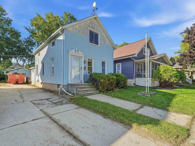 House for sale in Fond du Lac, Fond du Lac County
