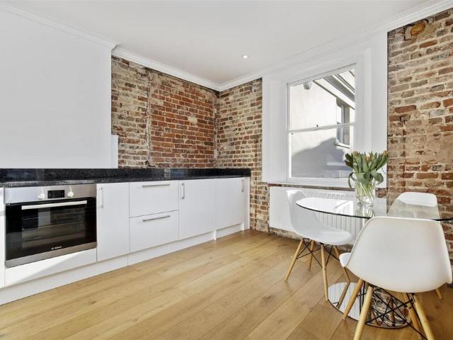 Apartment for rent in Charlotteville, Guildford