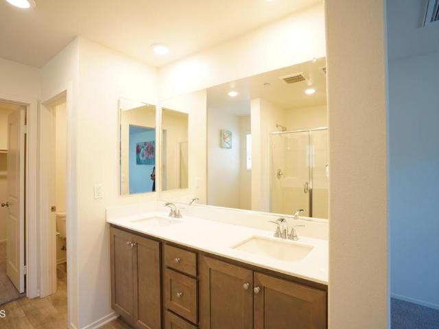 House for sale in Santa Paula, California