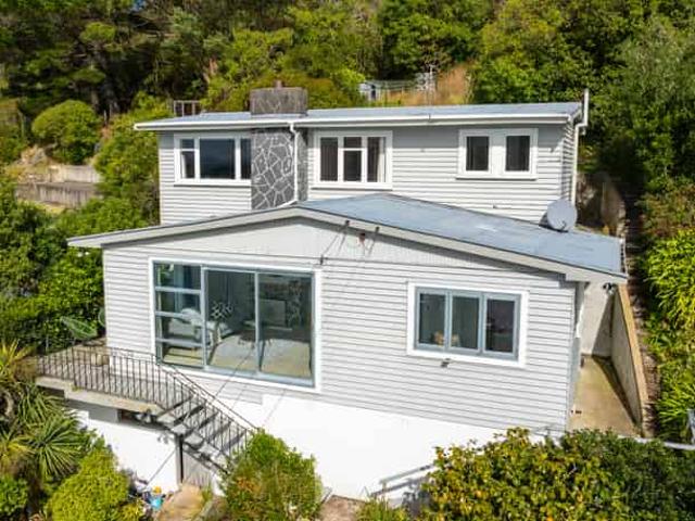 House for rent in Otakou