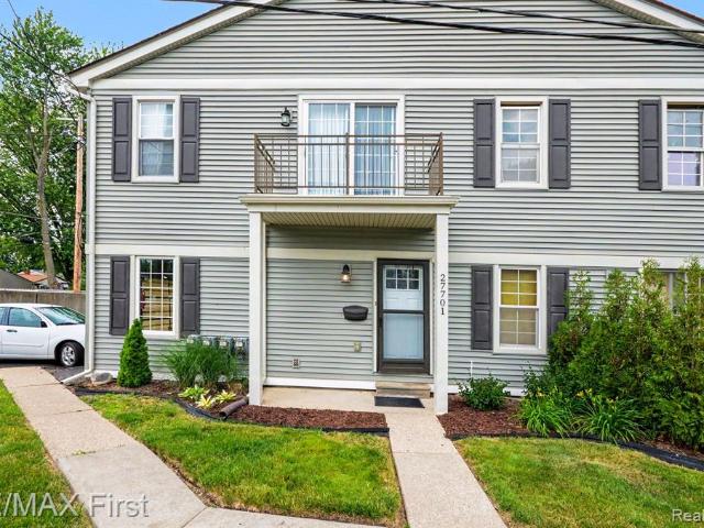 Condo for sale in Saint Clair Shores, Michigan