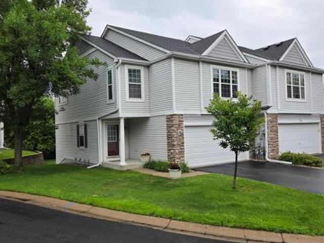 Townhouse for sale in Chanhassen, Minnesota