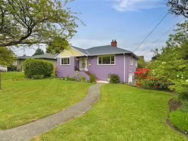 House for sale in Oak Bay, British Columbia