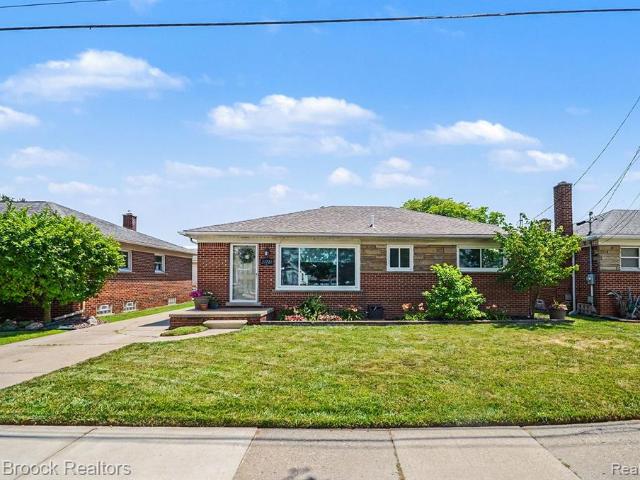 House for sale in Saint Clair Shores, Michigan