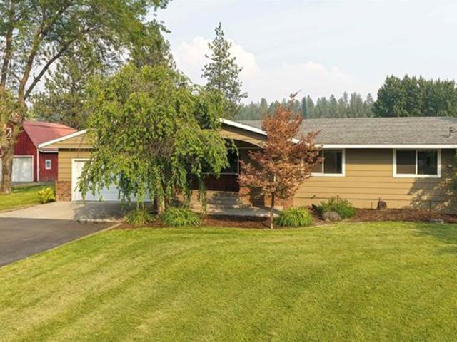 House for sale in Chattaroy, Washington