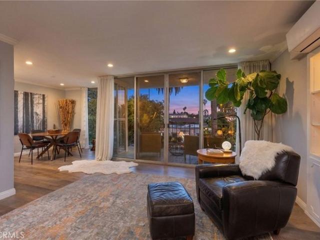 Condo for sale in Long Beach, California