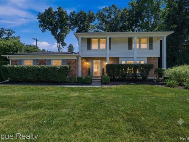 House for sale in Bloomfield Hills, Michigan