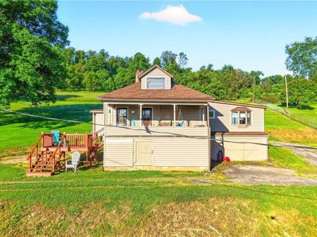 House for sale in Elizabeth, Pennsylvania