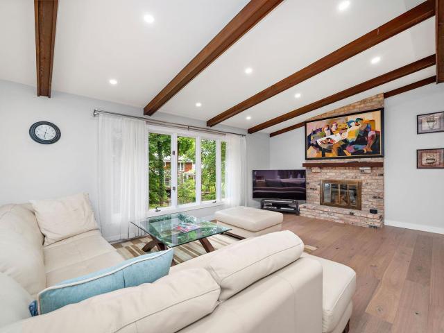 House for sale in Excelsior