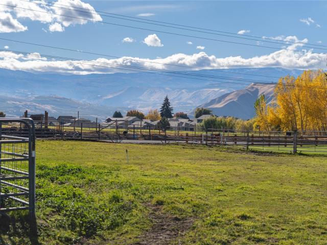 House for sale in East Wenatchee, Douglas County