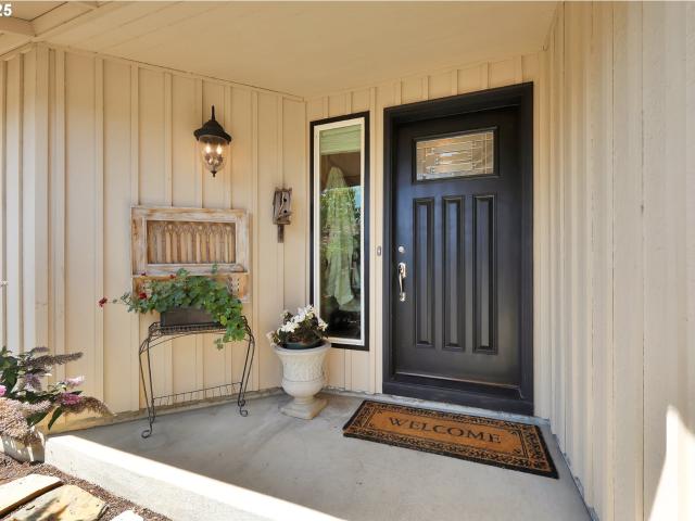 Townhouse for sale in Eugene