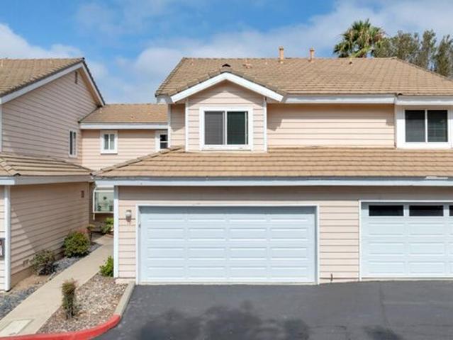 Townhouse for sale in Simi Valley, California