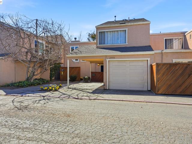 Townhouse for sale in Hayward, California