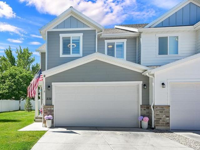 Townhouse for sale in Roy, Utah