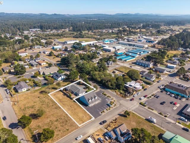 House for sale in Bandon, Coos County