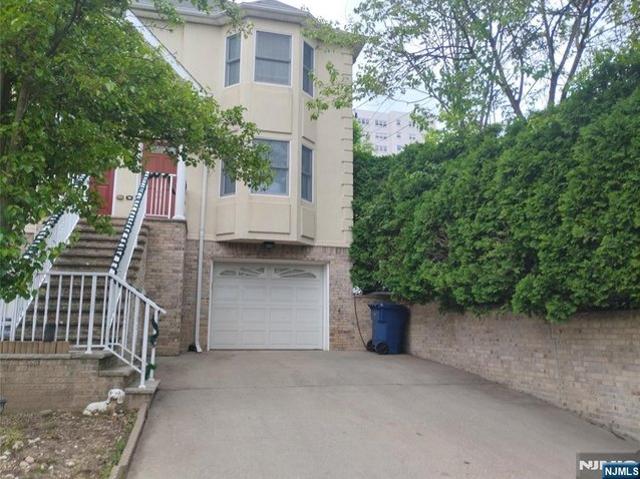 House for sale in Hackensack, New Jersey