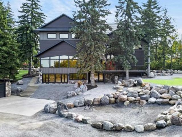 House for sale in East Whitecroft, Strathcona County