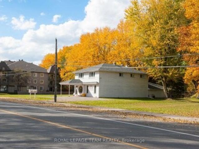 Office for sale in Russell, Ontario